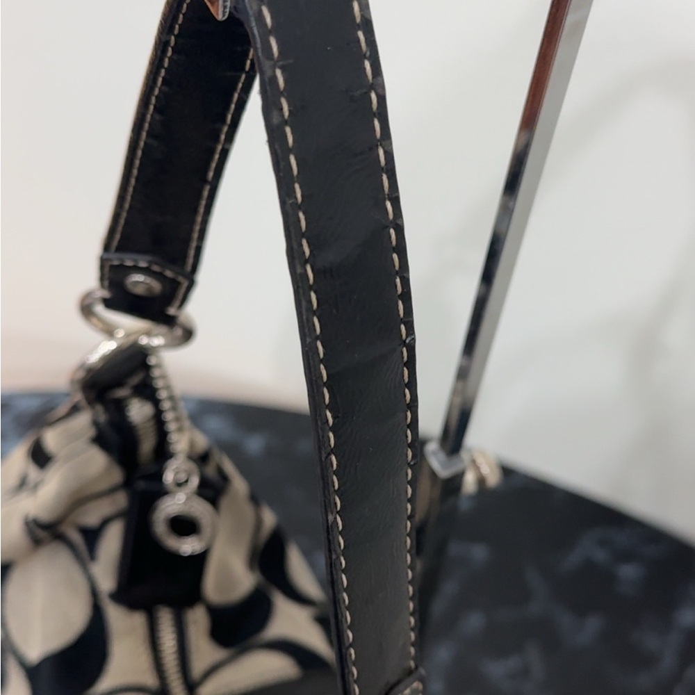 Signature Black and Gray Women's Bag - Picture 12 of 16